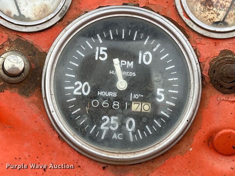 image for item NJ9486 1957 Allis-Chalmers  D14 tractor