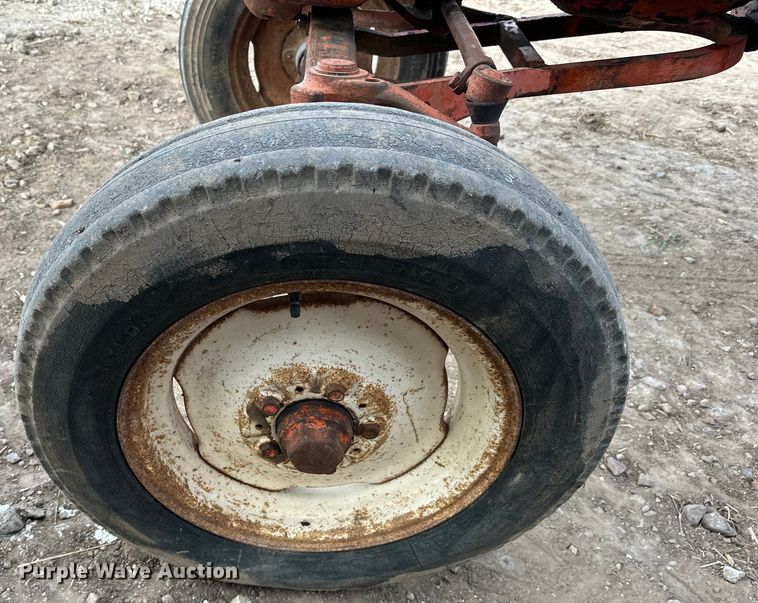 image for item NJ9486 1957 Allis-Chalmers  D14 tractor