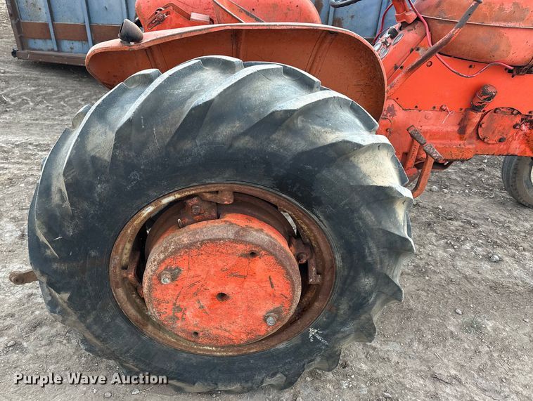 image for item NJ9486 1957 Allis-Chalmers  D14 tractor