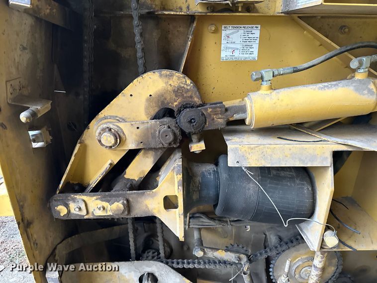 image for item NT9046 Vermeer  605L round baler