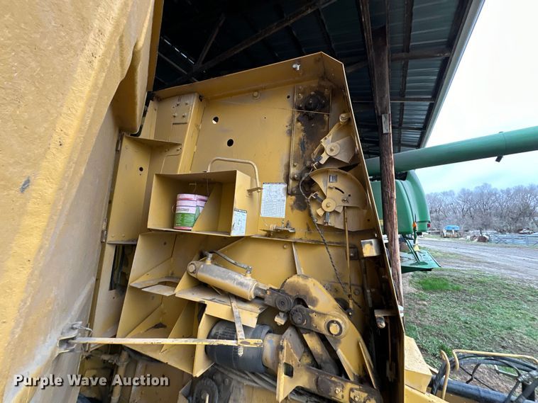 image for item NT9046 Vermeer  605L round baler