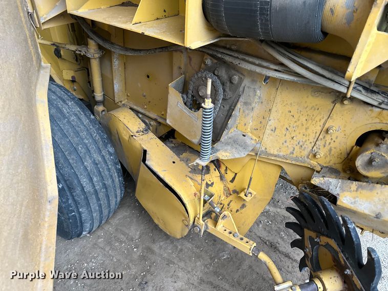 image for item NT9046 Vermeer  605L round baler