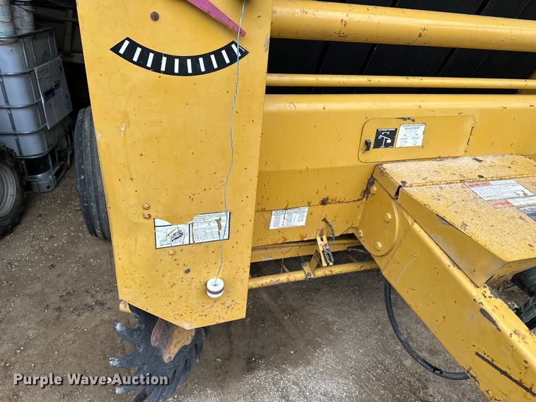 image for item NT9046 Vermeer  605L round baler