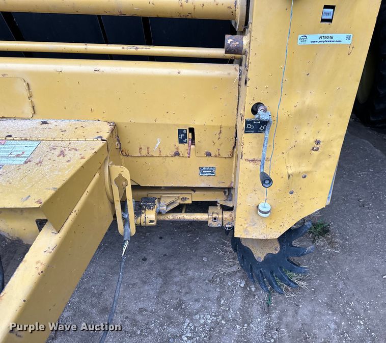 image for item NT9046 Vermeer  605L round baler