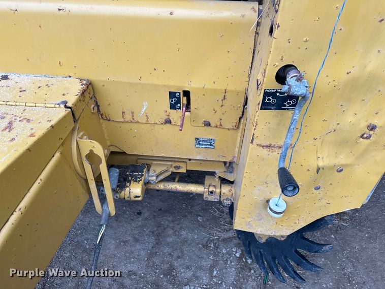 image for item NT9046 Vermeer  605L round baler