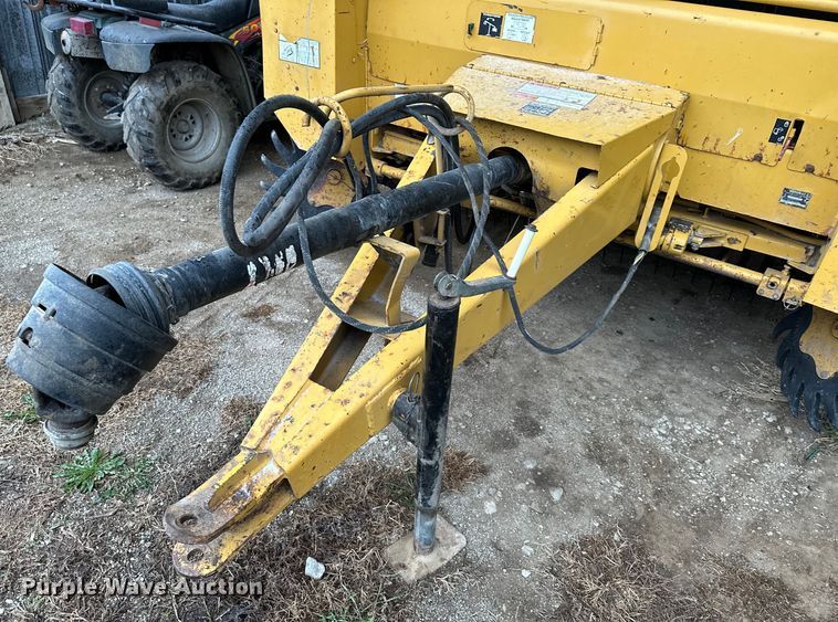 image for item NT9046 Vermeer  605L round baler