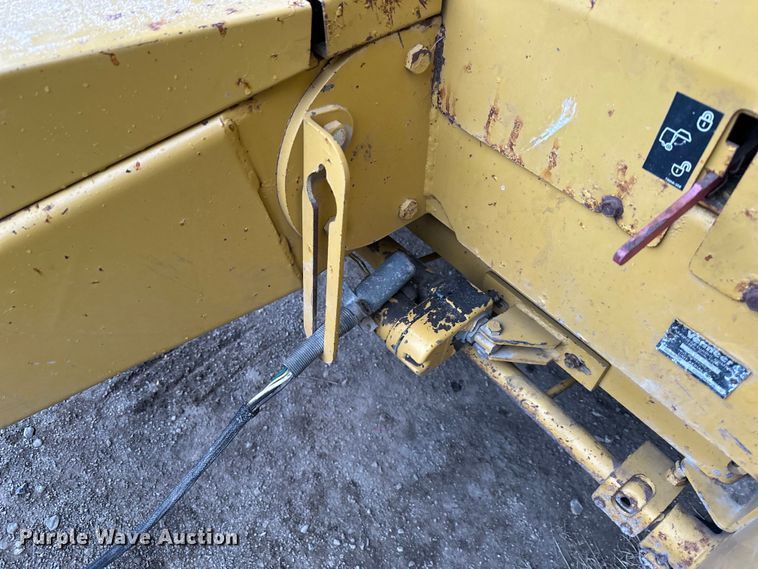 image for item NT9046 Vermeer  605L round baler