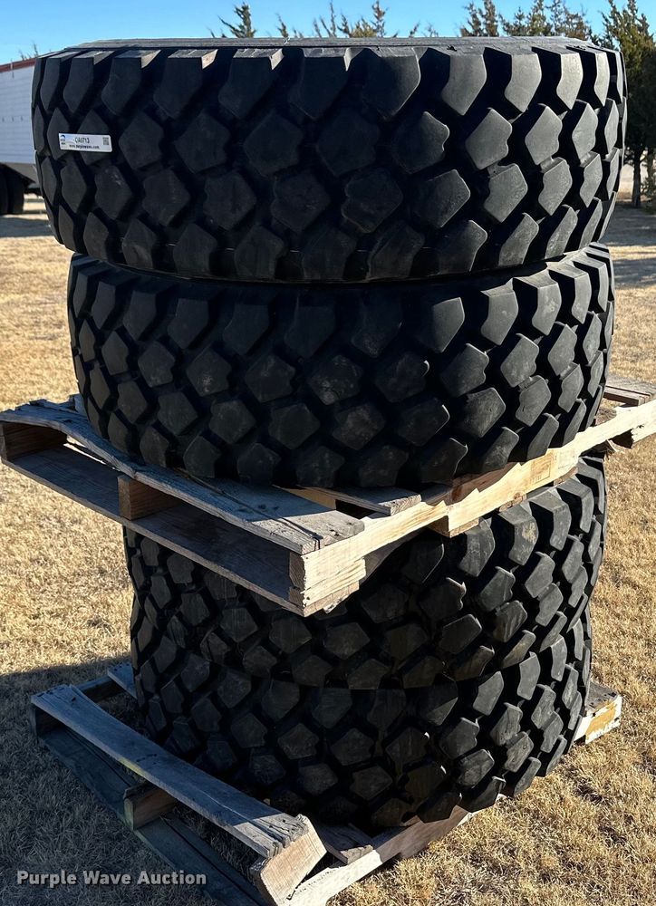 image for item OA9713 (4) 395/85R20 Michelin tires