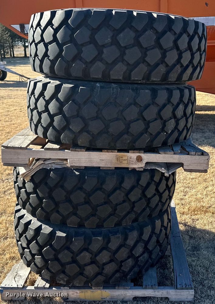 image for item OA9713 (4) 395/85R20 Michelin tires