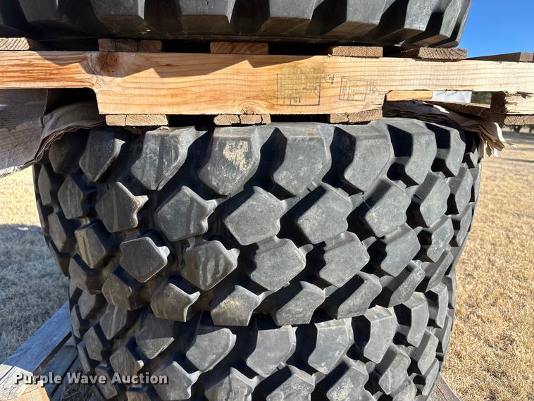 image for item OA9713 (4) 395/85R20 Michelin tires