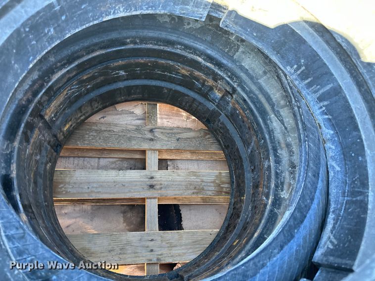 image for item OA9713 (4) 395/85R20 Michelin tires