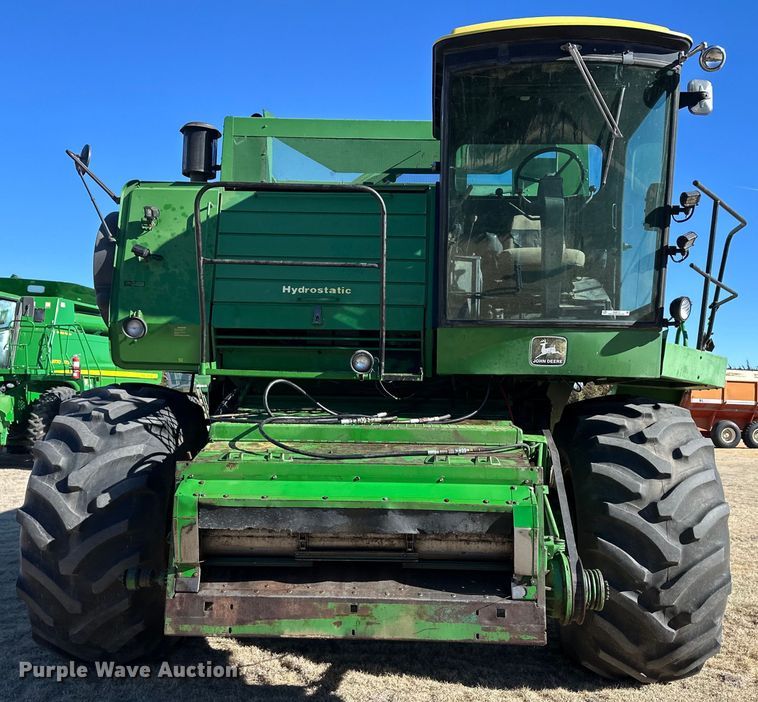 image for item OA9717 1983 John Deere 8820 Turbo combine