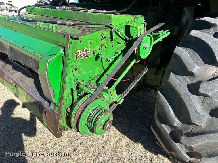 image for item OA9717 1983 John Deere 8820 Turbo combine