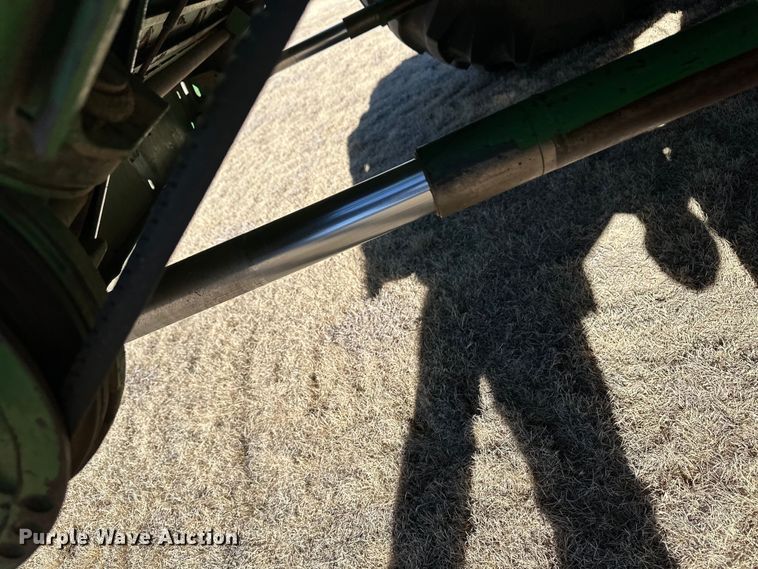 image for item OA9717 1983 John Deere 8820 Turbo combine