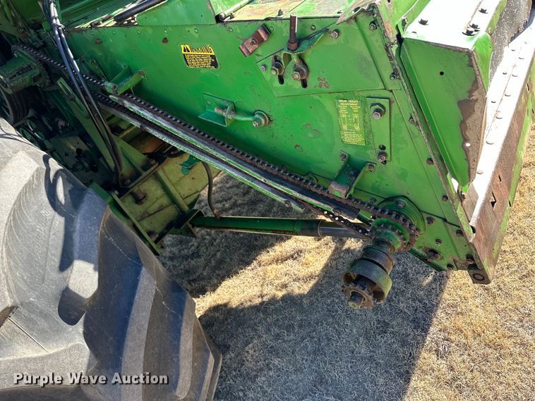 image for item OA9717 1983 John Deere 8820 Turbo combine