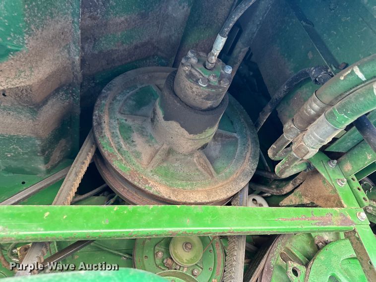 image for item OA9717 1983 John Deere 8820 Turbo combine