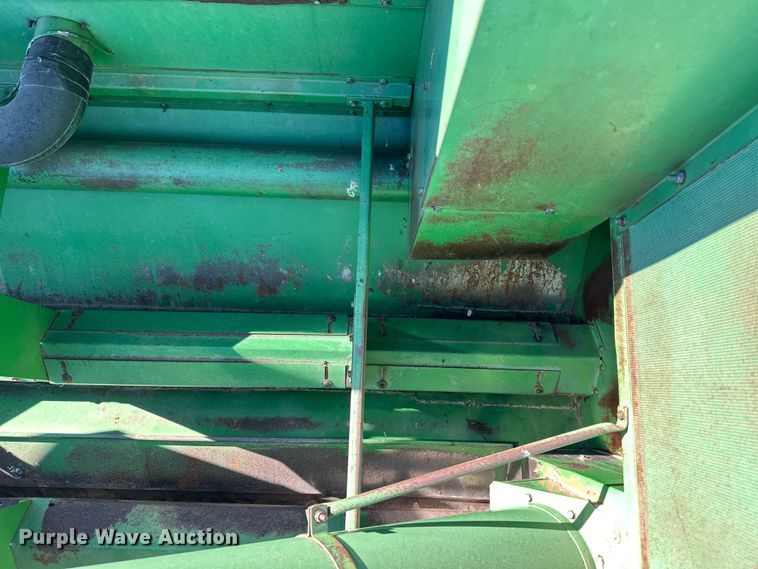 image for item OA9717 1983 John Deere 8820 Turbo combine