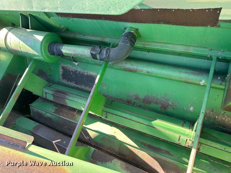 image for item OA9717 1983 John Deere 8820 Turbo combine