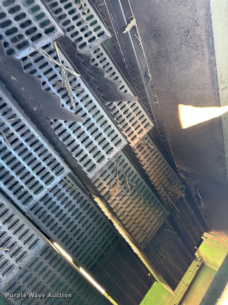 image for item OA9717 1983 John Deere 8820 Turbo combine