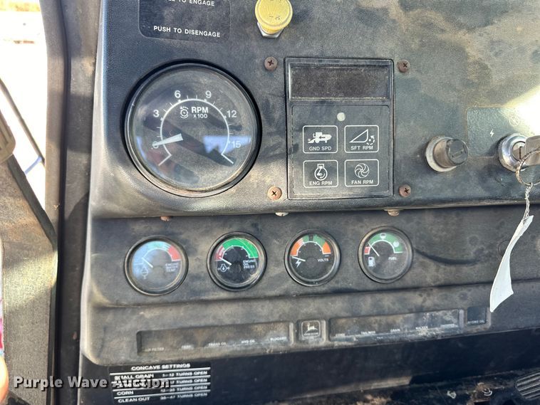 image for item OA9717 1983 John Deere 8820 Turbo combine