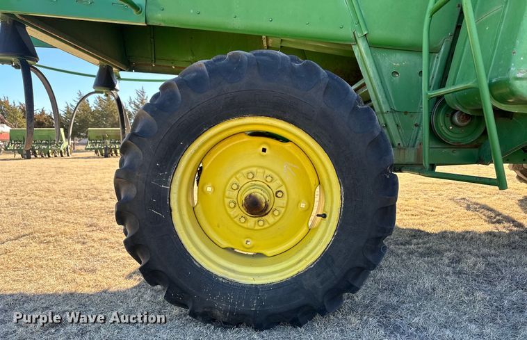 image for item OA9717 1983 John Deere 8820 Turbo combine