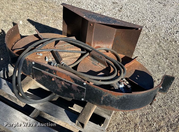 image for item OA9717 1983 John Deere 8820 Turbo combine