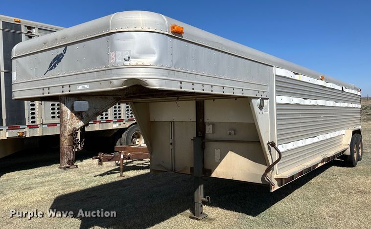image for item OA9747 1992 Featherlite livestock trailer