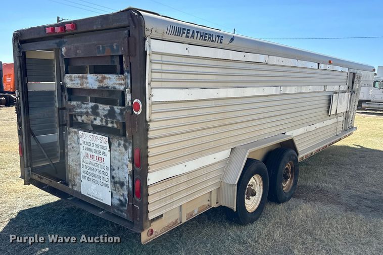 image for item OA9747 1992 Featherlite livestock trailer