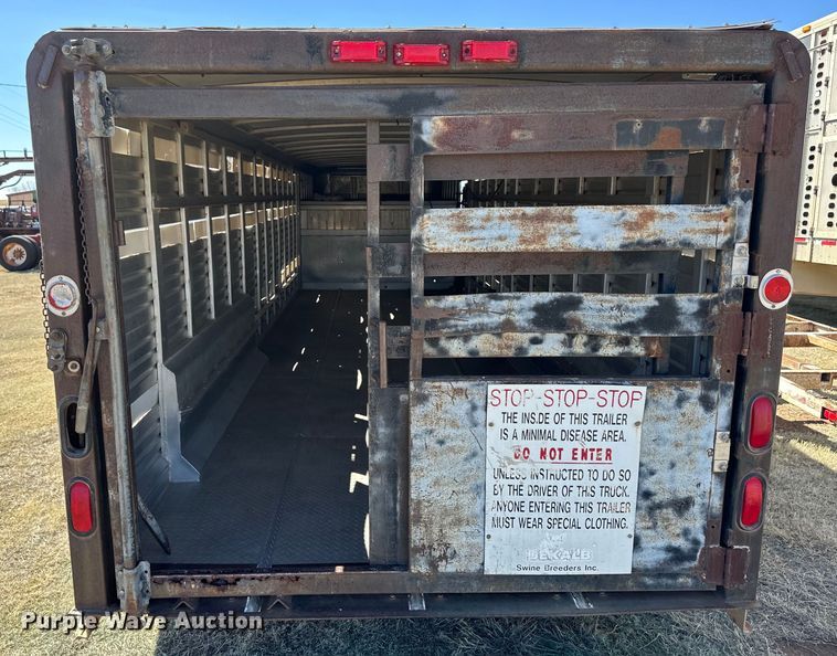 image for item OA9747 1992 Featherlite livestock trailer