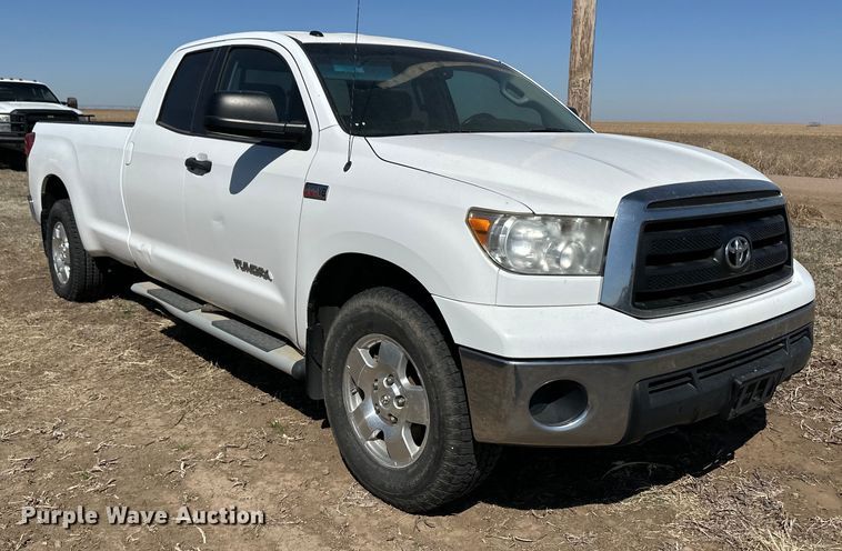 image for item OI9274 2011 Toyota Tundra Double Cab pickup truck