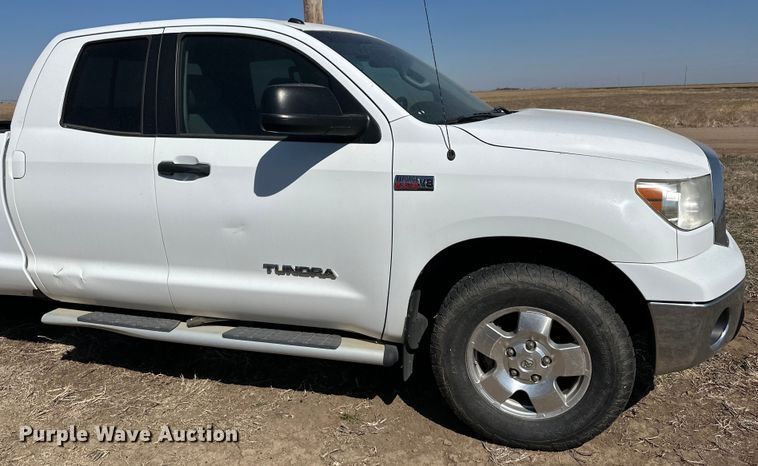 image for item OI9274 2011 Toyota Tundra Double Cab pickup truck