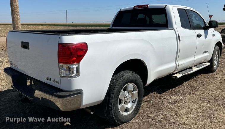 image for item OI9274 2011 Toyota Tundra Double Cab pickup truck