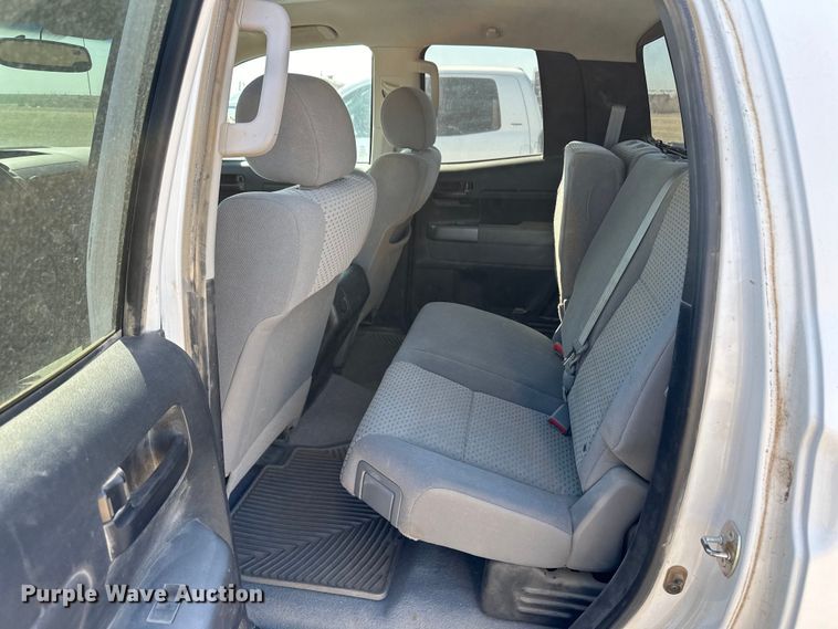 image for item OI9274 2011 Toyota Tundra Double Cab pickup truck