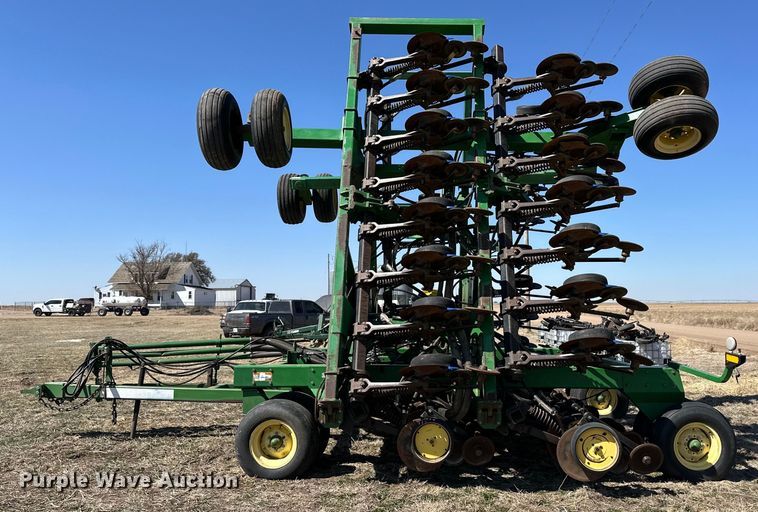 image for item OI9277 John Deere 1850 air seeder