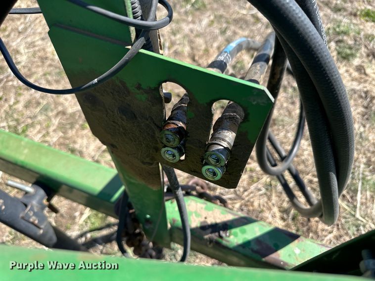 image for item OI9277 John Deere 1850 air seeder