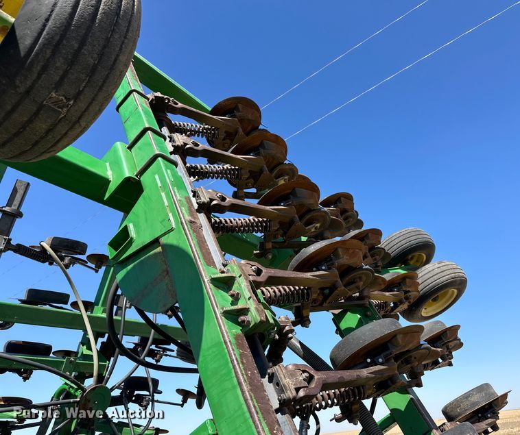 image for item OI9277 John Deere 1850 air seeder