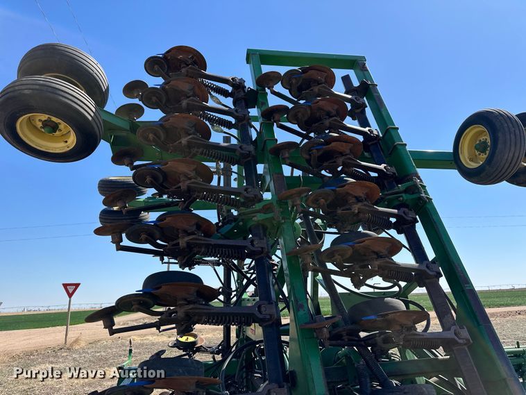 image for item OI9277 John Deere 1850 air seeder