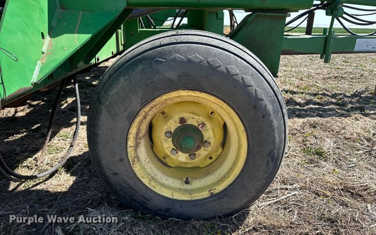 image for item OI9277 John Deere 1850 air seeder