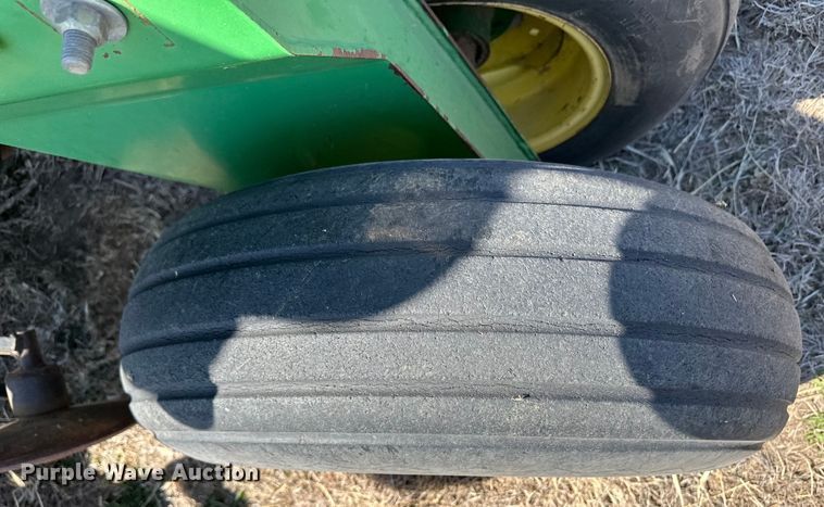 image for item OI9277 John Deere 1850 air seeder