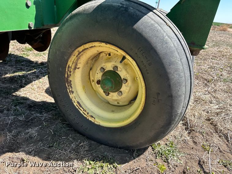 image for item OI9277 John Deere 1850 air seeder