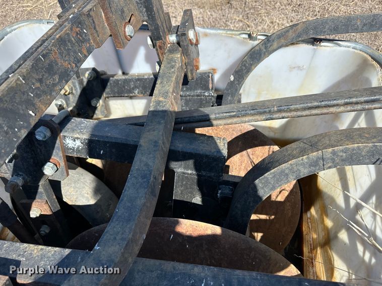 image for item OI9278 (33) Waco fertilizer knives