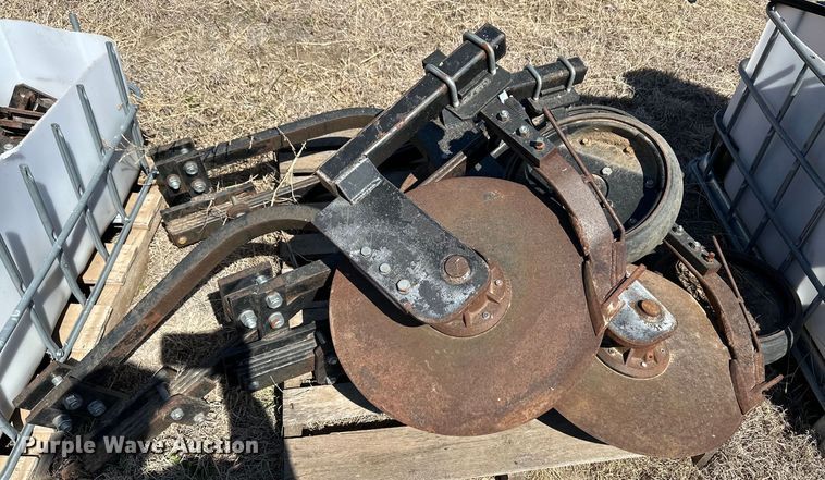 image for item OI9278 (33) Waco fertilizer knives