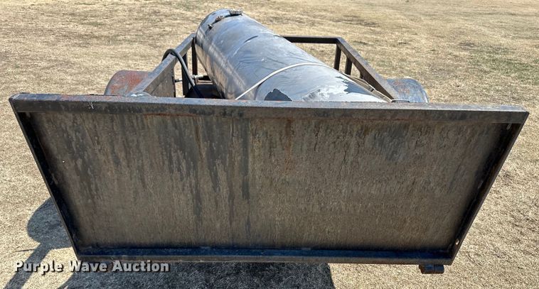image for item OI9283 Shop built tank trailer