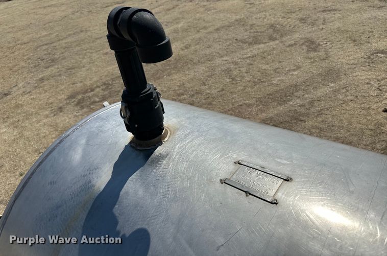 image for item OI9286 Shop built tank trailer