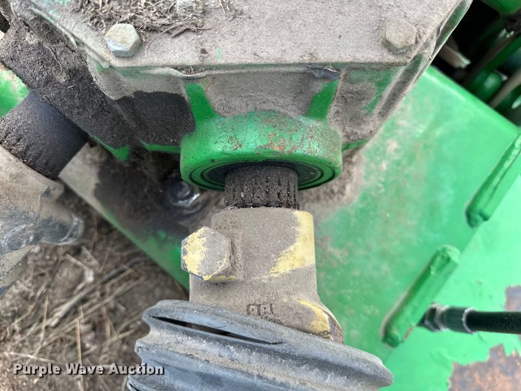 image for item OM9269 2007 John Deere HX15 batwing rotary mower