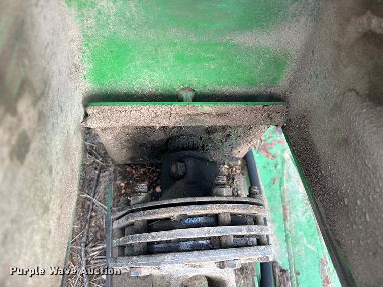 image for item OM9269 2007 John Deere HX15 batwing rotary mower