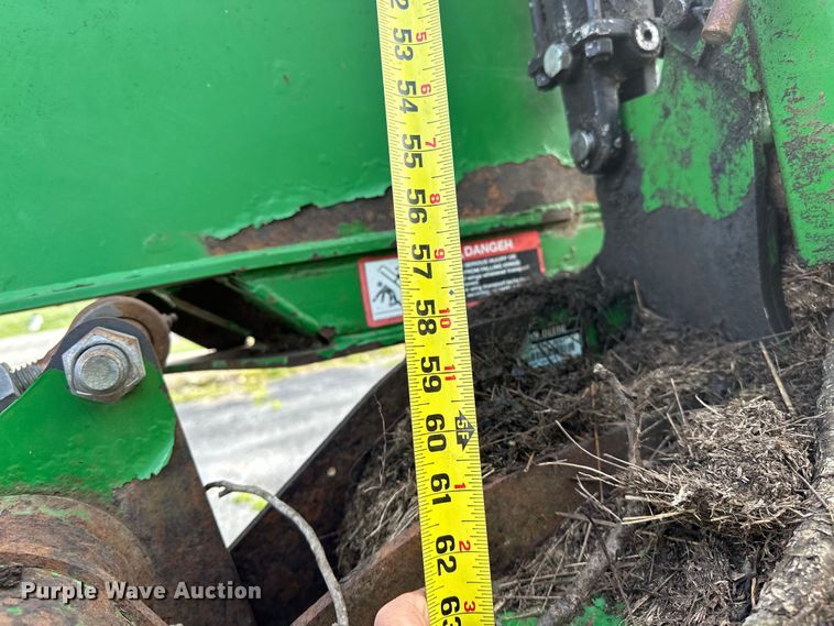 image for item OM9269 2007 John Deere HX15 batwing rotary mower