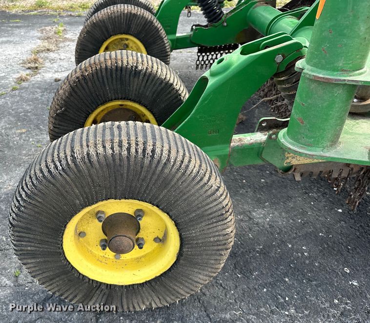 image for item OM9269 2007 John Deere HX15 batwing rotary mower