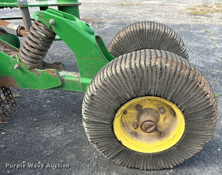 image for item OM9269 2007 John Deere HX15 batwing rotary mower