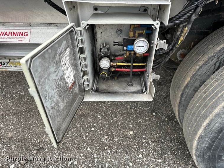 image for item OM9271 2018 Timpte  Super Hopper  grain trailer